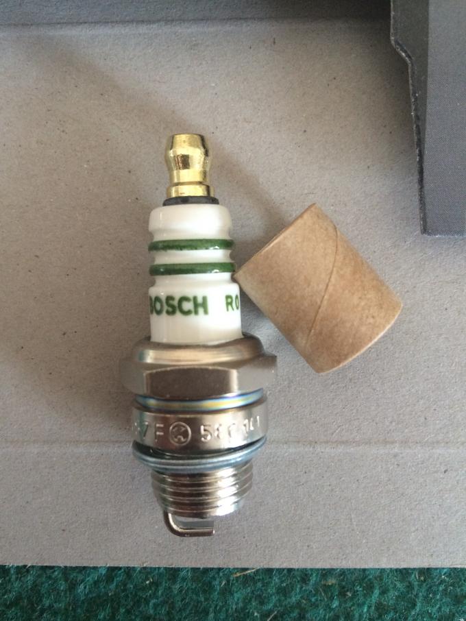 Свеча зажигания BOSCH WS7F цепной пилы косилки для генератора двигателя GX120 GX160 малого